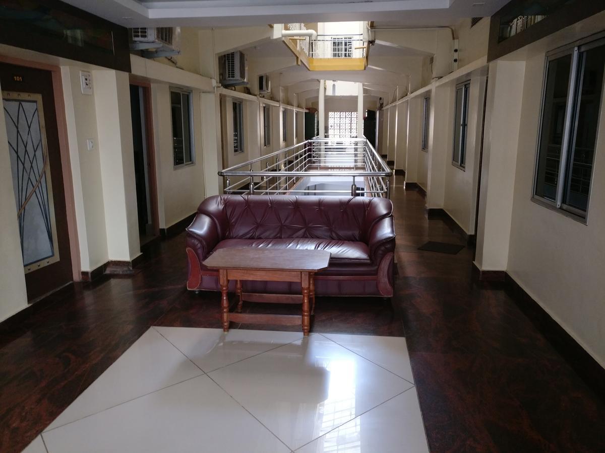 Hotel Raj Mahal Chikmagalūr Extérieur photo