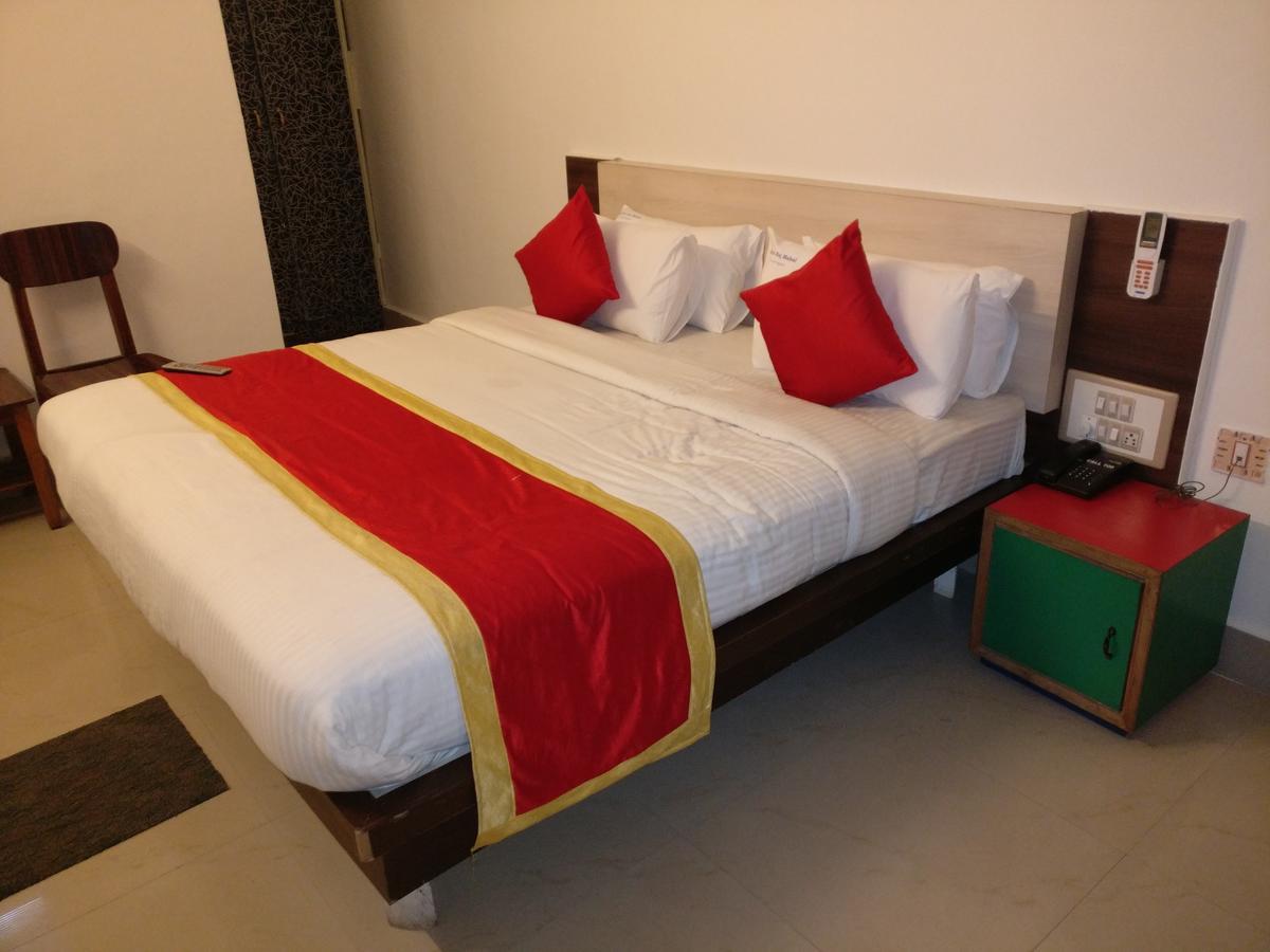 Hotel Raj Mahal Chikmagalūr Extérieur photo
