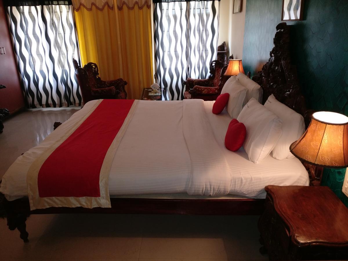 Hotel Raj Mahal Chikmagalūr Extérieur photo