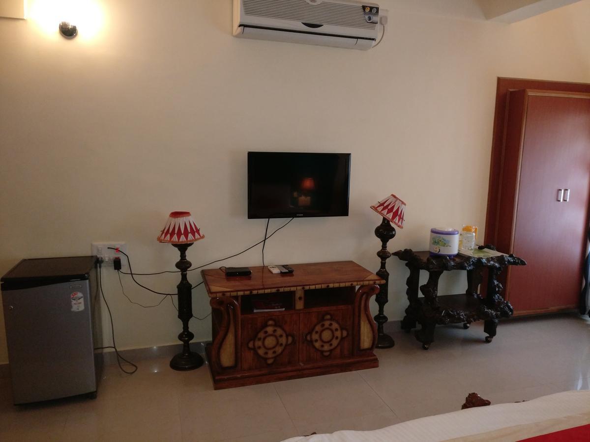 Hotel Raj Mahal Chikmagalūr Extérieur photo