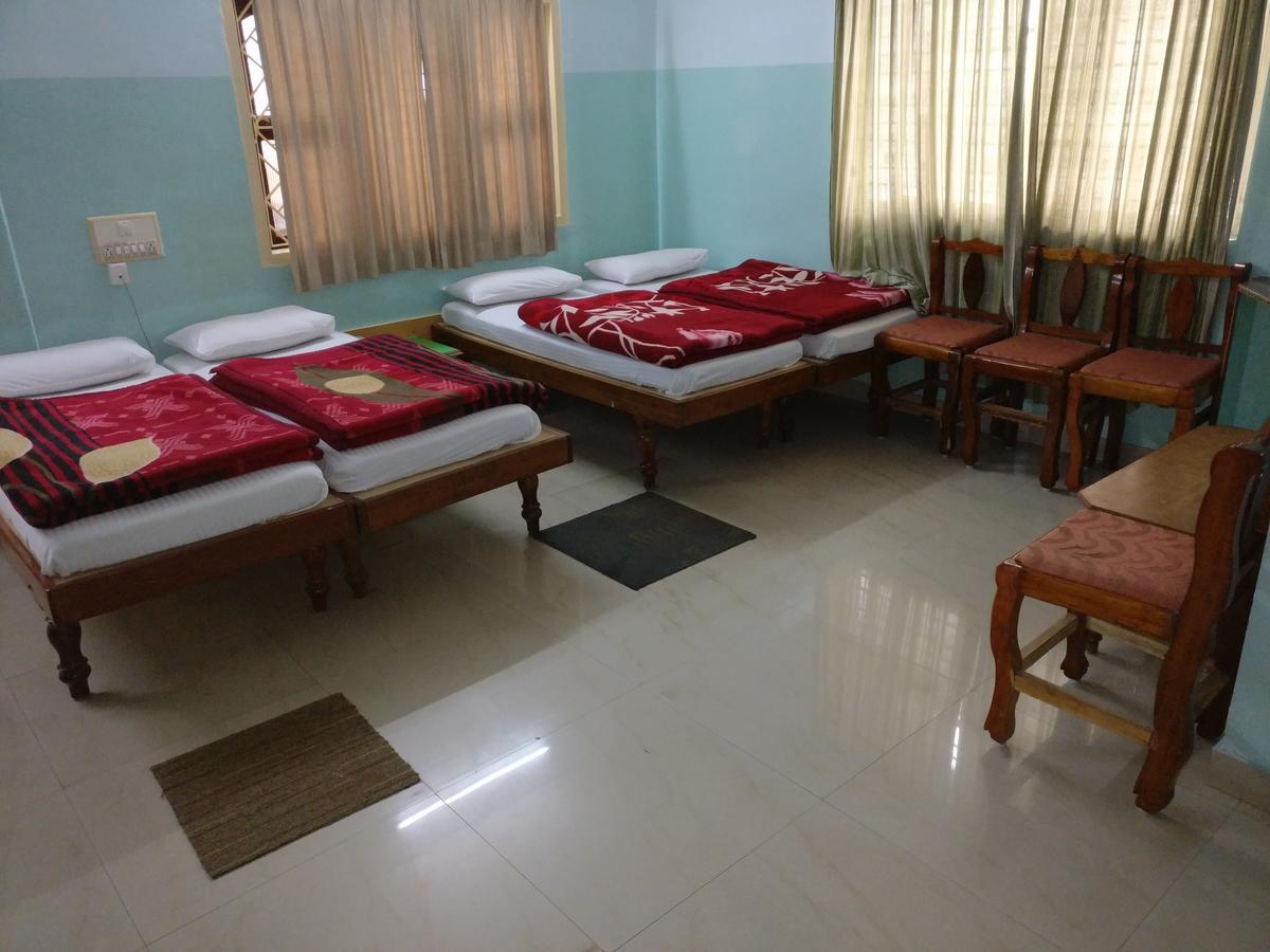 Hotel Raj Mahal Chikmagalūr Extérieur photo