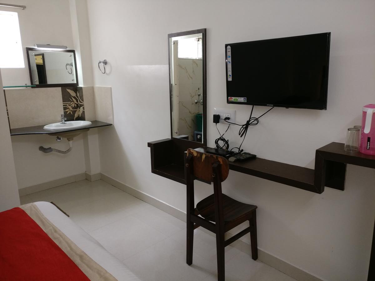 Hotel Raj Mahal Chikmagalūr Extérieur photo